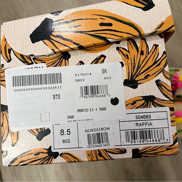 Farm Rio Natural Raffia Mule - Picture 9 of 10